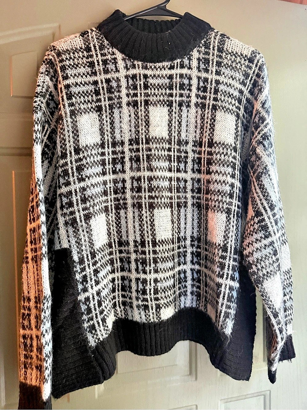 Nine West Plaid Mock Neck Sweater Women's Black & White